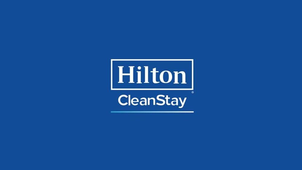 Hampton Inn Newport Esterno foto