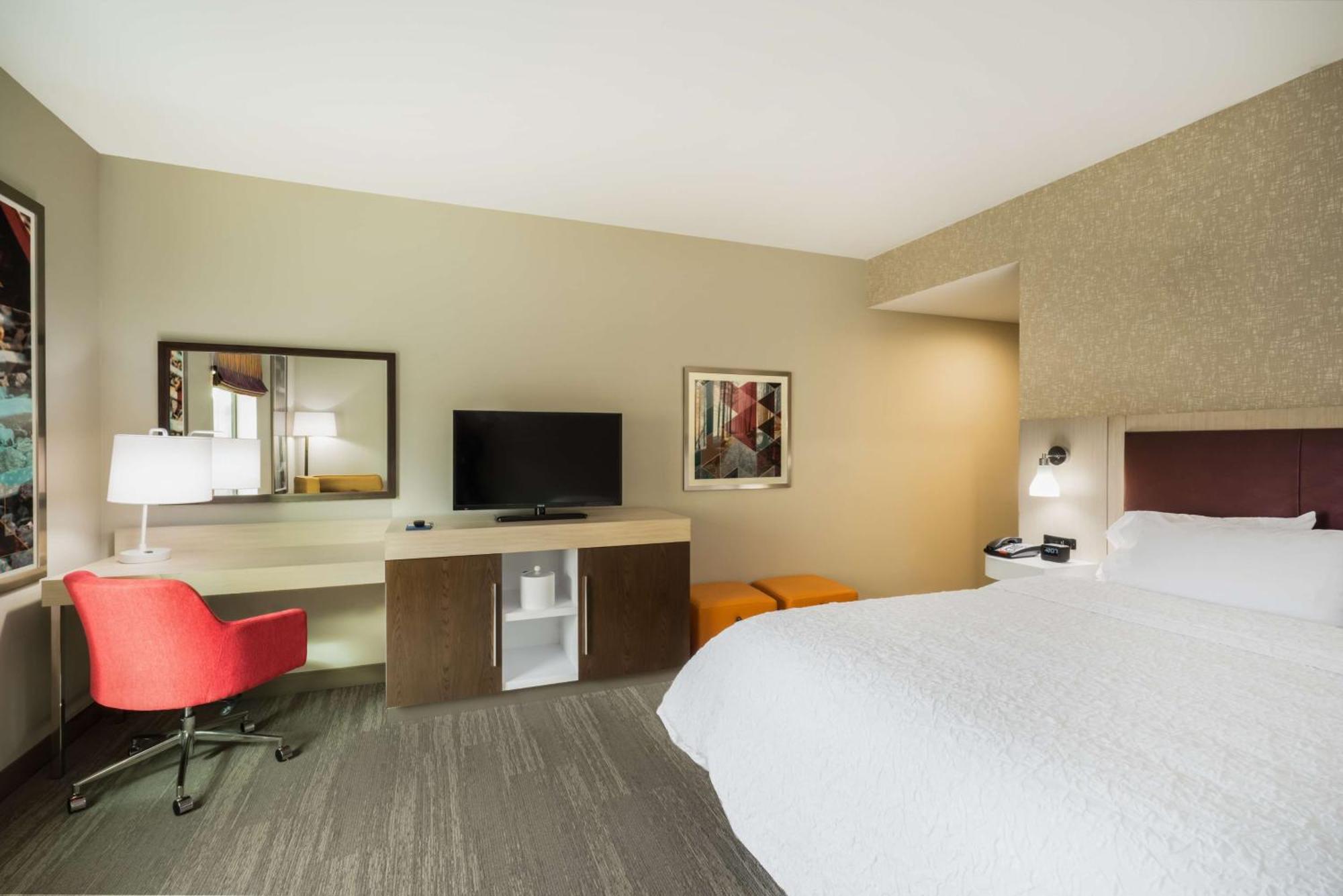 Hampton Inn Newport Esterno foto