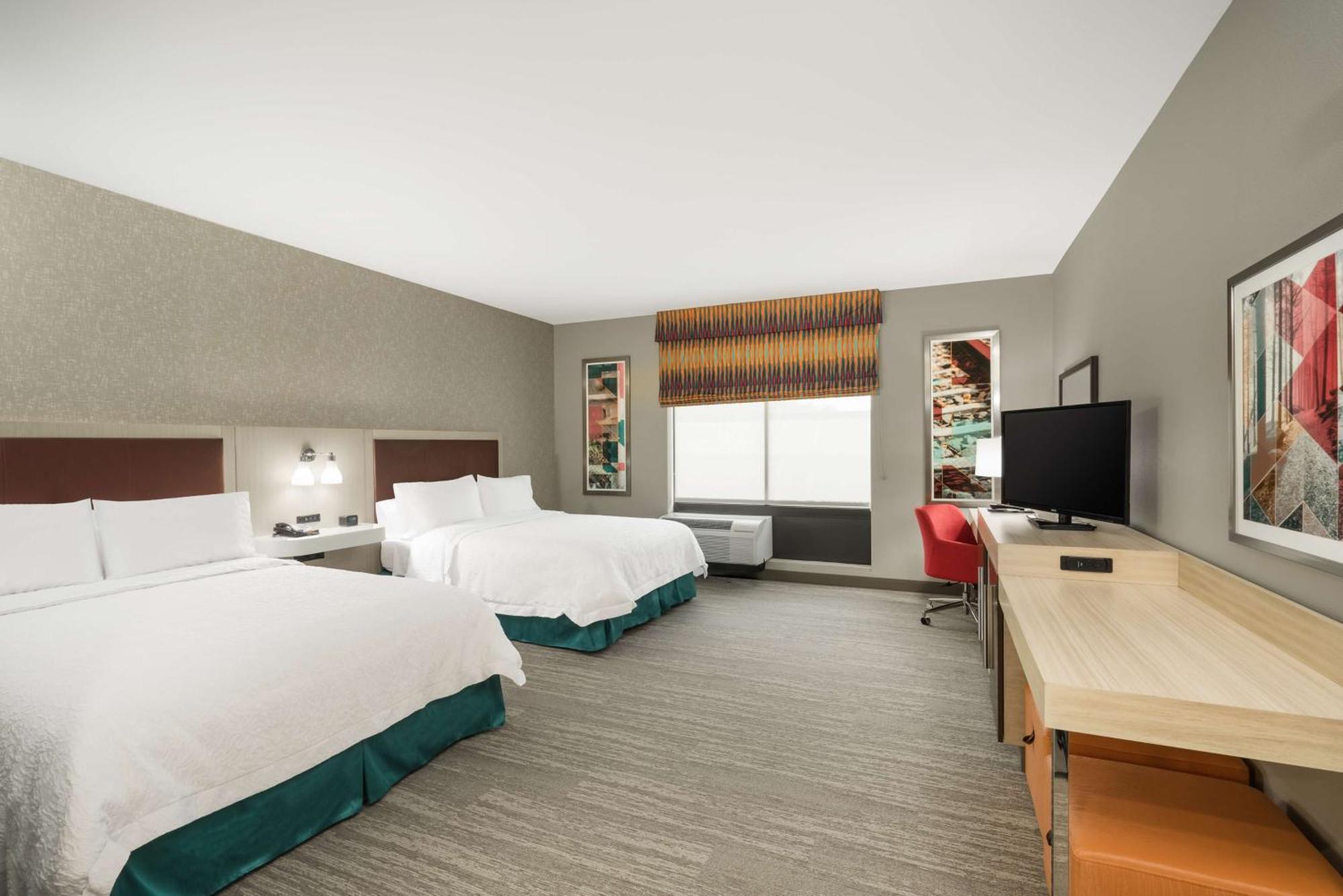 Hampton Inn Newport Esterno foto