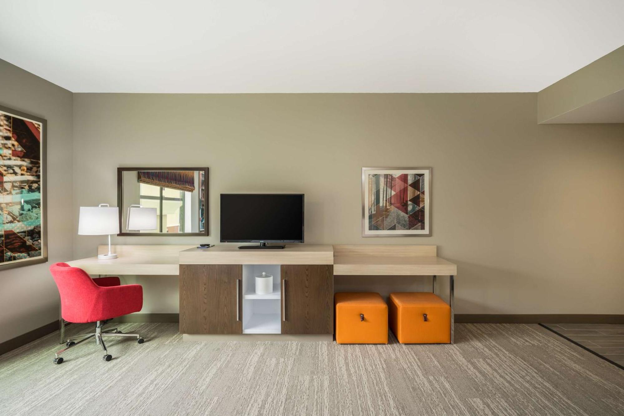 Hampton Inn Newport Esterno foto